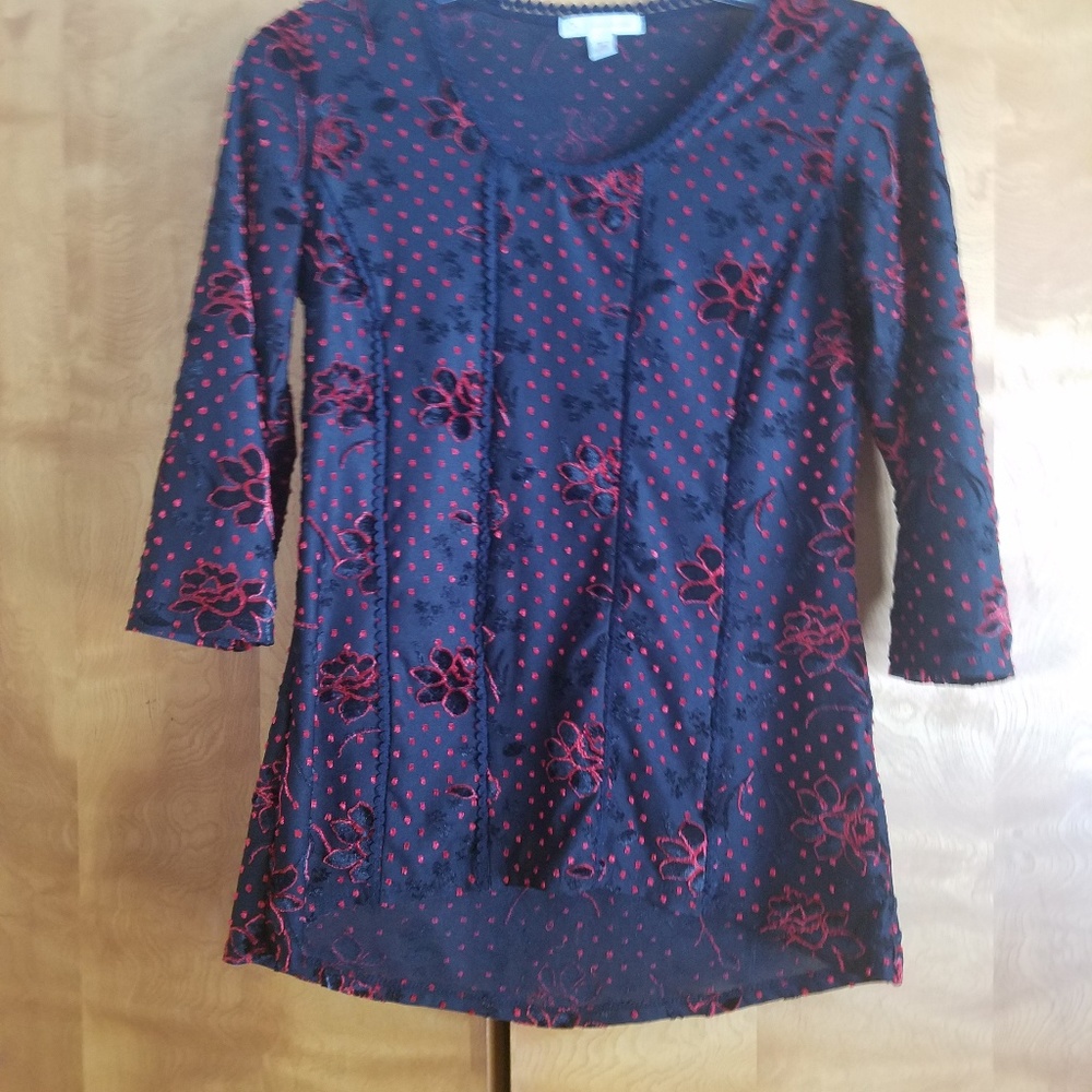 Tops - Picture 4 of 8